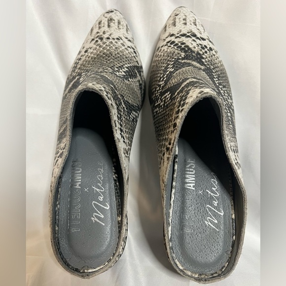Amuse Society x Matisse Aria Snake Leather Mules - Picture 4 of 9